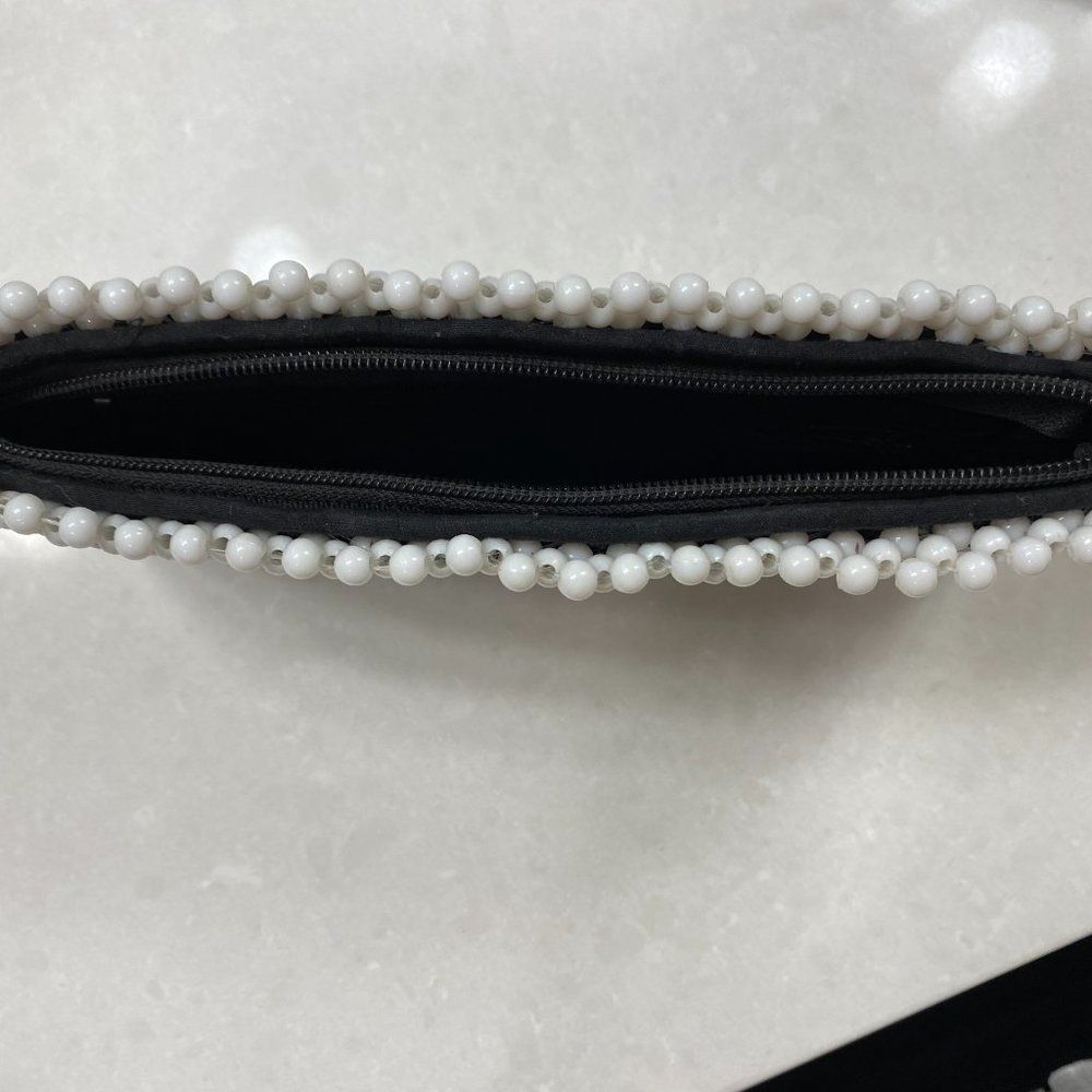 Vintage BAGTONE Black & White Beaded Clutch Bag 🖤 Mod 60s/70s Y2K Vibes - Picture 12 of 15